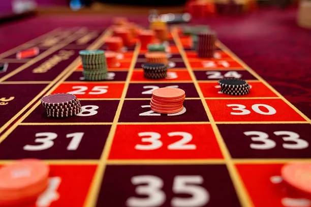 r8888 Explore the Baccarat Midnight Lobby